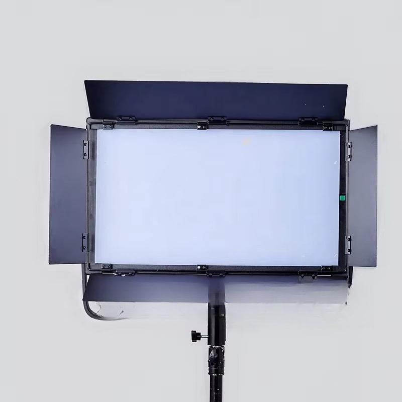 Yidoblo A-2200IIX 中国製ビデオライト 70 - Lighting In Photography のレビューと価格