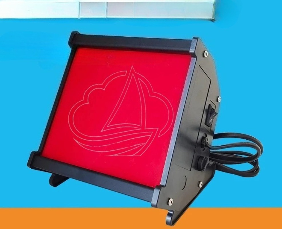 フィルム現像や放射線検査用の暗室赤色ライト、写真愛好家のため - Photography Lighting Essentials のレビューと価格